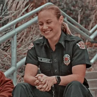 🔥 BISHOP pompier, uniforme, femme, services d'urgence telegram sticker