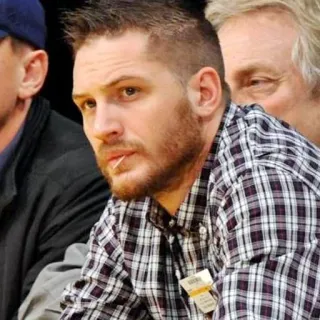 😒 Tom Hardy acteur, homme, barbe, portrait, personne telegram sticker