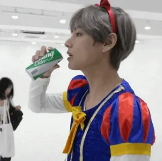 Snow white taetae🍎 @VottomHub telegram stickers