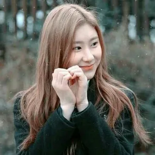 💘 phụ nữ, nụ cười, tóc dài, mùa đông, K-Pop telegram sticker