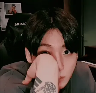 ☁️ Jungkook K-POP, アイドル, 歌手, タトゥー, ポートレート, 有名人 telegram sticker
