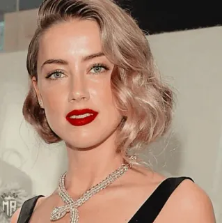 💋 Amber Heard актриса, знаменитость, портрет, женщина, красивая, блондинка, ожерелье telegram sticker