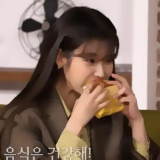 🪜 음식은 건강해! eating, burger, food, Korean, woman, healthy telegram sticker