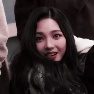 🥺 Karina kpop, idola, penyanyi, wanita, gadis, kecantikan telegram sticker