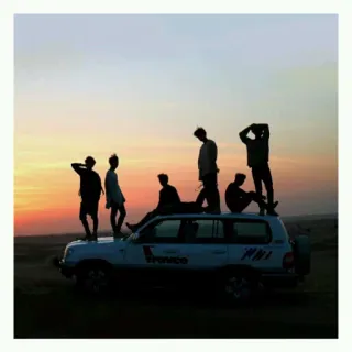 🖤 gruppo, tramonto, veicolo, persone, deserto, silhouette telegram sticker