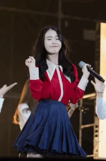 👠 chanteur coréen, célébrité, K-pop, performance, femme, chanteur telegram sticker