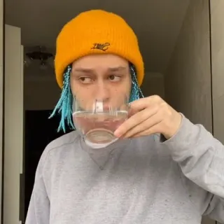 💧 personne, homme, chapeau, cheveux bleus, boire, thé, eau telegram sticker