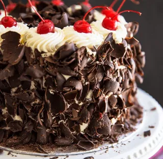 🍰 Schwarzwälder Kirschtorte, Kuchen, Dessert, Schokolade, Kirsche telegram sticker