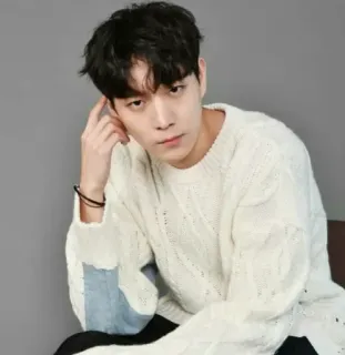 🔥 man, sweater, korean, portrait, actor, celebrity telegram sticker