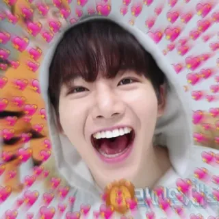 💗 coeur, amour, sourire, joyeux, portrait, joie, personne whatsapp sticker
