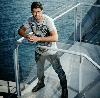 😕 Luis Suárez Футболист, Спорт, Уругвай, Спортсмен, Знаменитость telegram sticker