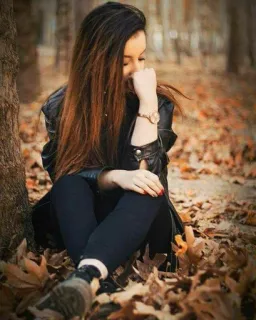 🎶 femme, automne, feuilles, triste, pensif, automne, forêt telegram sticker