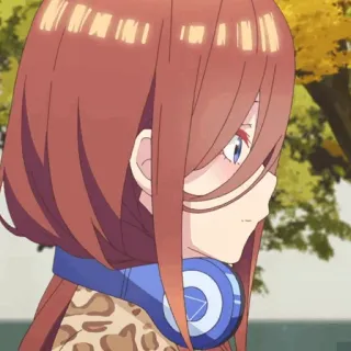 🐾 Miku Nakano The Quintessential Quintuplets Anime, Ragazza, Cuffie, Carino, Miku Nakano, The Quintessential Quintuplets telegram sticker