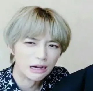 🤢 whatsapp sticker