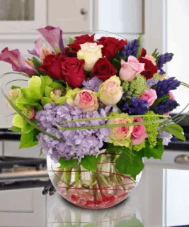 🌸 kwiaty, bukiet, kompozycja kwiatowa, róże, hortensja, florystyka, wazon, dekoracja stołu telegram sticker