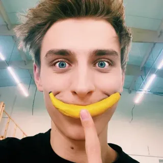🍌 homem, banana, sorriso, pessoa, rosto, diversão, humor whatsapp sticker