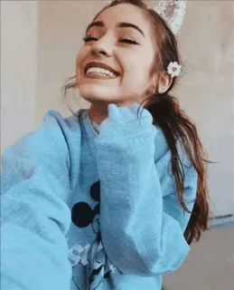 😁 mujer, retrato, selfie, sonriendo, feliz telegram sticker