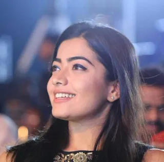 ❤️ Rashmika Mandanna Indische Schauspielerin, Schauspielerin, Rashmika, Mandanna, Promi, Porträt telegram sticker