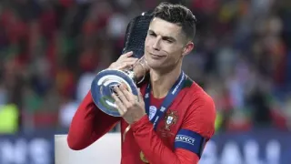 7️⃣ Cristiano Ronaldo RESPECT soccer, football, ronaldo, sports, athlete, portugal telegram sticker