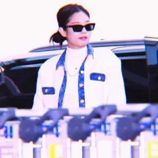 🥡 wanita, kacamata hitam, mode, gaya, orang, bandara telegram sticker