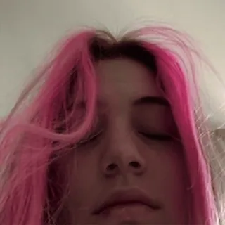 🧛 portrait, pink hair, eyes closed, face telegram sticker