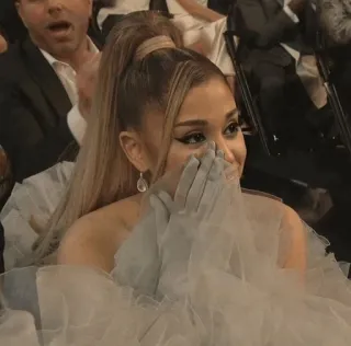 🌃 Ariana Grande คนดัง, นักร้องป๊อป, นักร้อง, ศิลปิน, บุคคลสาธารณะ, ผู้หญิง telegram sticker