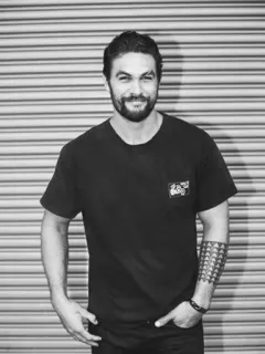 🍻 Jason Momoa актер, мужчина, борода, портрет, знаменитость, черно-белое, красивый telegram sticker