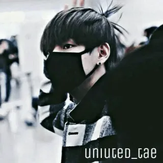💎 uniuted_tae Person, Maske, Kpop, Porträt, Mann, Mode whatsapp sticker