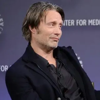 😏 Mads Mikkelsen 俳優, 有名人, ポートレート, 男性 telegram sticker