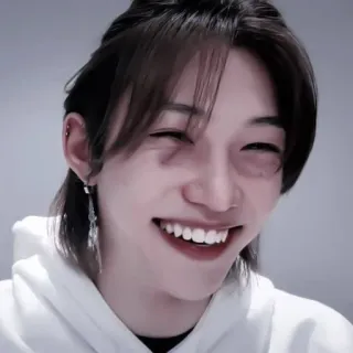 😭 Felix kpop, ไอดอล, stray kids, felix, ภาพเหมือน, เพลง telegram sticker