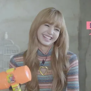 😂 Lisa ลิซ่า, Blackpink, เคป็อป, ไอดอล, ยิ้ม telegram sticker