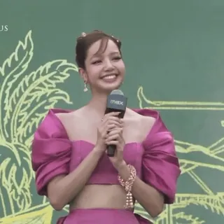 🤩 Lisa penyanyi, selebriti, mode, idola, kpop telegram sticker