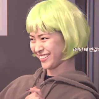 🪐 어머 애 반갑다 woman, smiling, green hair, happy, korean whatsapp sticker