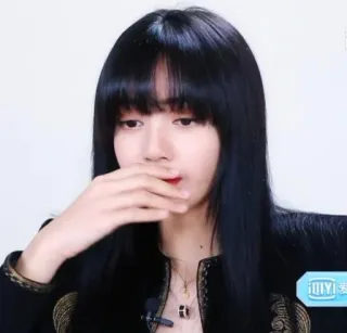 🤭 Lisa K-POP, นักร้อง, ไอดอล, Blackpink, ลิซ่า telegram sticker