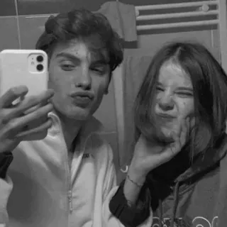 🥰 Selfie, Casal, Adolescentes, Retrato, Interior, Banheiro telegram sticker