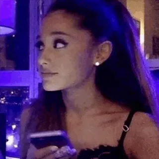 📀 Ariana Grande Pop star, Chanteuse, Célébrité, Femme, Musicienne, Selfie whatsapp sticker