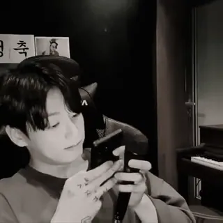 🛹 Jungkook Чонгук, BTS, музыкант, айдол, фортепиано whatsapp sticker