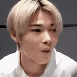 😨 whatsapp sticker