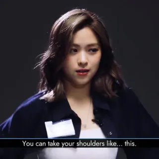 🌚 You can take your shoulders like... this. mujer, hombros, tomar, expresión whatsapp sticker