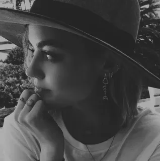 🥀 woman, hat, portrait, black and white, jewelry, earrings telegram sticker