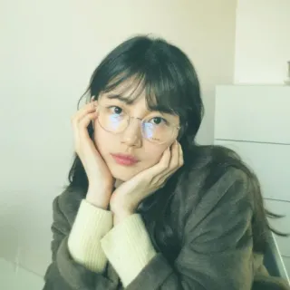 🤓 женщина, портрет, очки, человек, женщина, красота telegram sticker