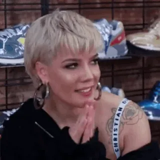 💧 Halsey Musiker, Sängerin, Frau, Promi, Person, Erwachsene telegram sticker