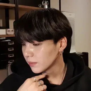 🌻 person, man, portrait, asian, earrings, jewelry telegram sticker