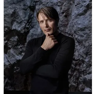 🤔 Mads Mikkelsen 俳優, 男性, 真面目, ポートレート, 有名人 telegram sticker