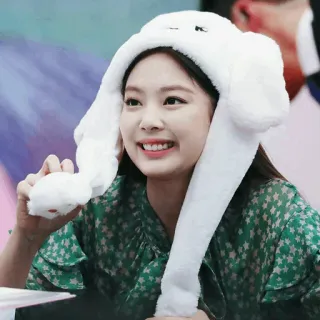 🌿 Jennie Kim kpop, 가수, 제니, 토끼모자, 아이돌, 연예인, 한국, 패션 telegram sticker