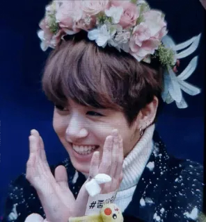 🌸 #종석시 persoon, bloemenkrans, koreaans, idool, portret, glimlach, man telegram sticker