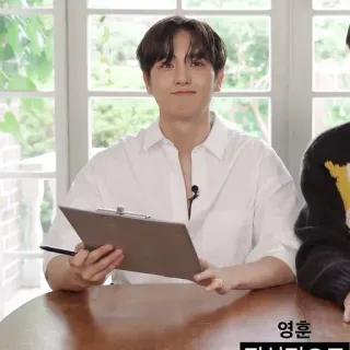 ☁️ 영훈 корейский певец, человек, знаменитость, K-pop айдол, Ёнхун telegram sticker