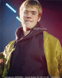 😐 Justin Bieber #NSPhotos Instagram: NSPh0t0s - Justin Bieber O2 28/11/16 - NSPhotos Justin Bieber, cantante, musicista, celebrità, concerto, popstar telegram sticker