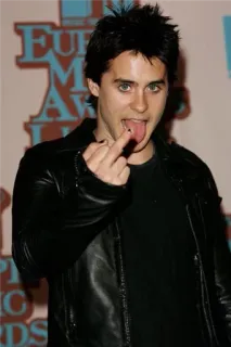 🖕 środkowy palec, niegrzeczny, obraźliwy, lekceważący, drwiący telegram sticker