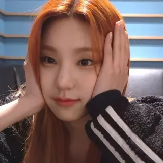 🥰 Yeji K-Pop, Idol, Sänger, ITZY, Yeji whatsapp sticker
